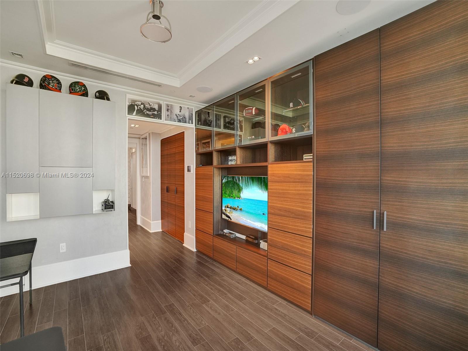 BELLINI AT WILLIAMS ISLAN - Residential