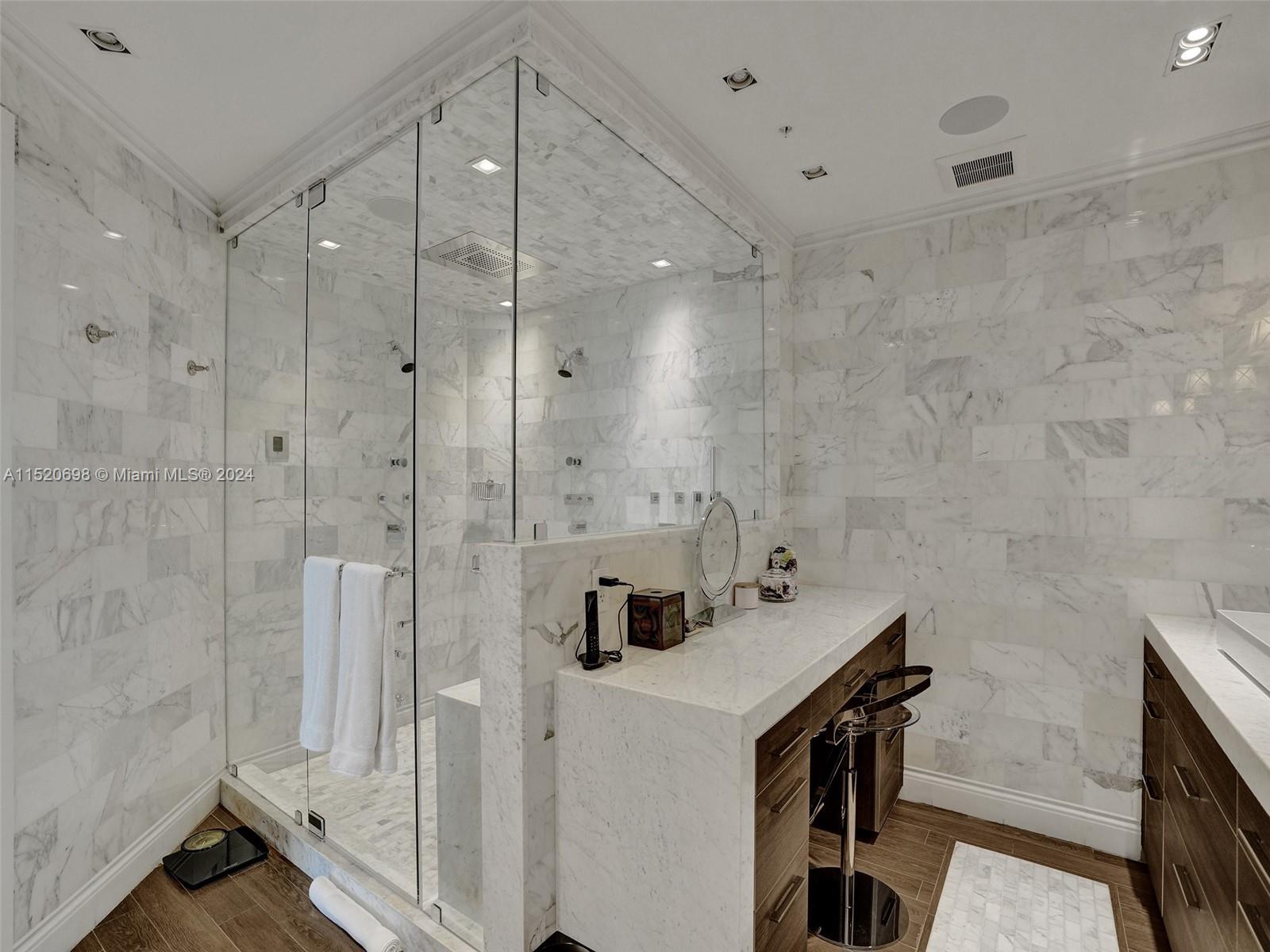 BELLINI AT WILLIAMS ISLAN - Residential