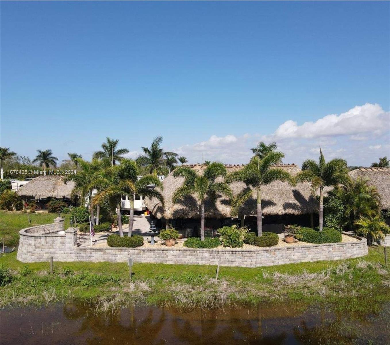 Silver Palms RV Resort - Land
