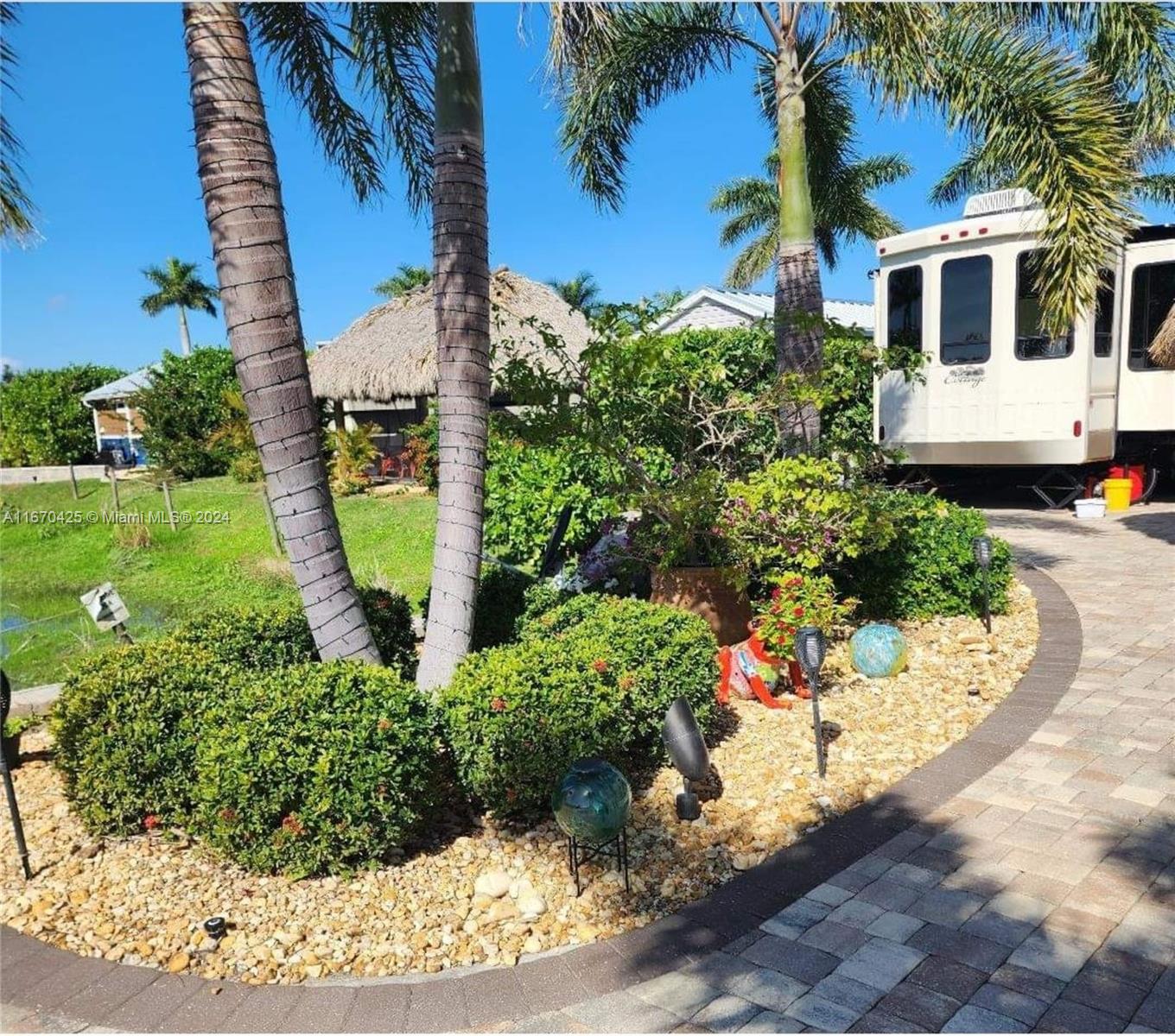 Silver Palms RV Resort - Land