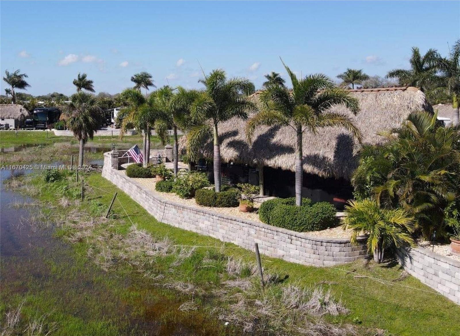 Silver Palms RV Resort - Land