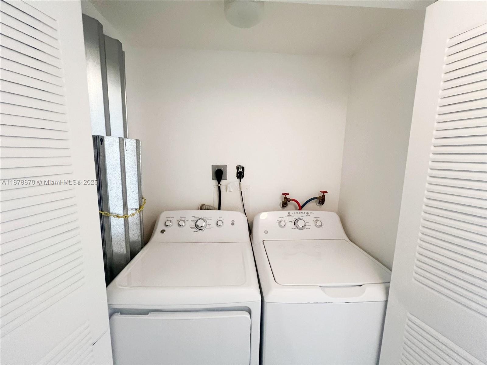 KEYSTONE COURTS CONDO - Residential