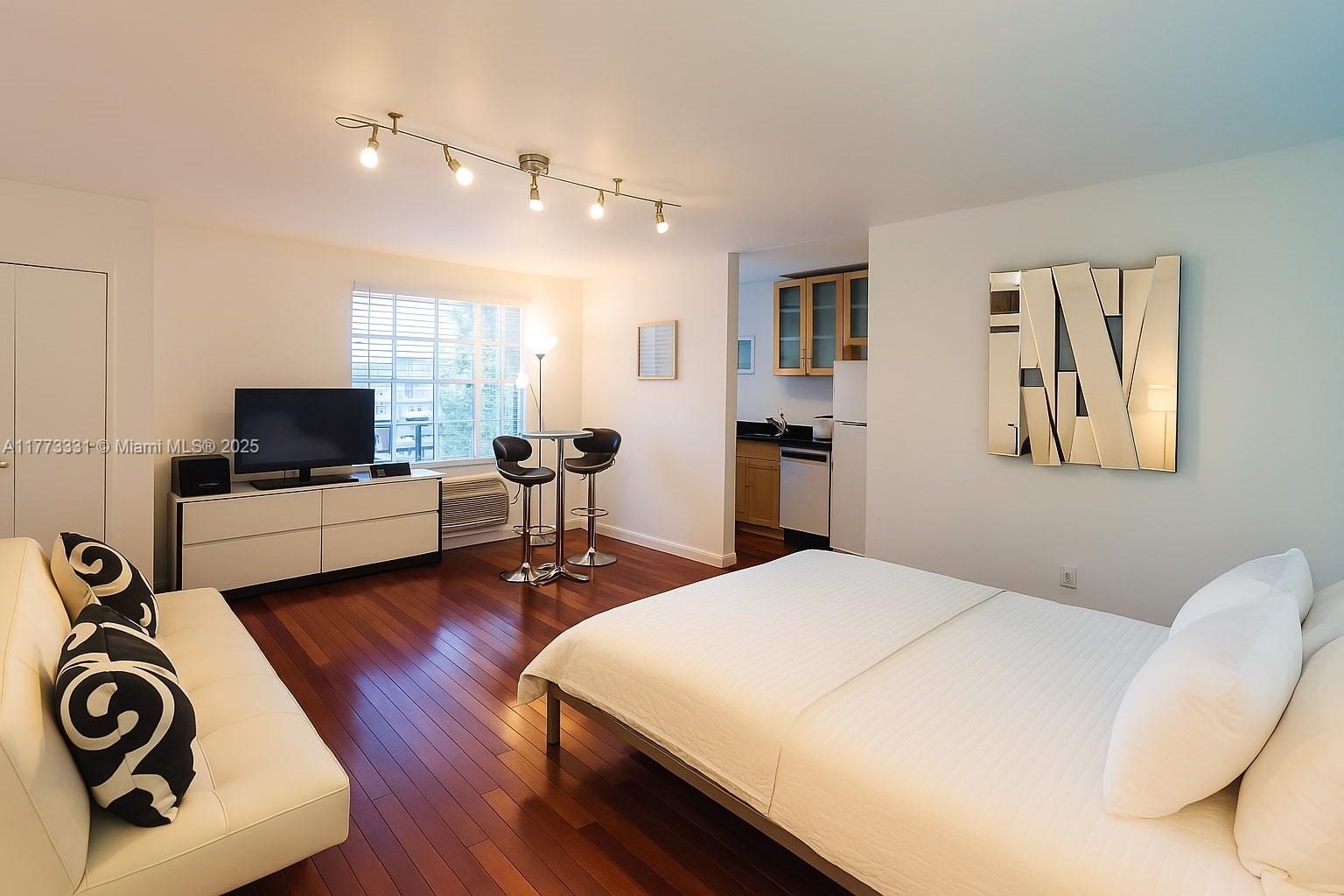 Property for Sale at 420 15th St 106, Miami Beach, Miami-Dade County, Florida - Bathrooms: 1  - $325,000