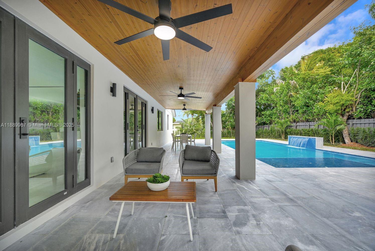 COUNTRY CLUB GROVE PT 1 - Residential