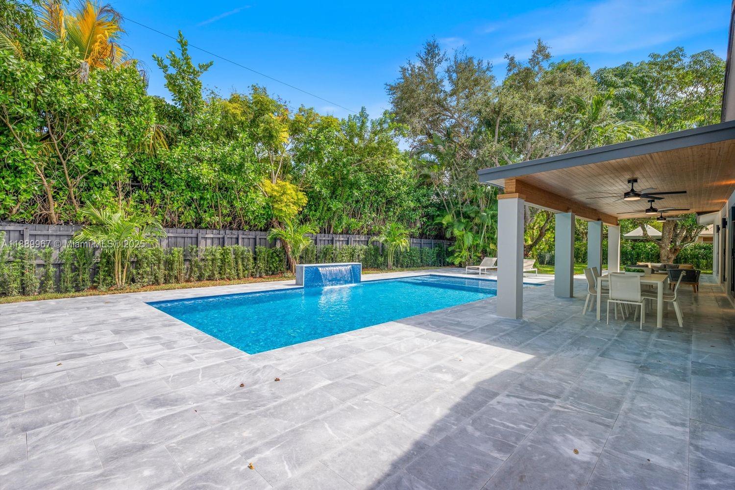 COUNTRY CLUB GROVE PT 1 - Residential