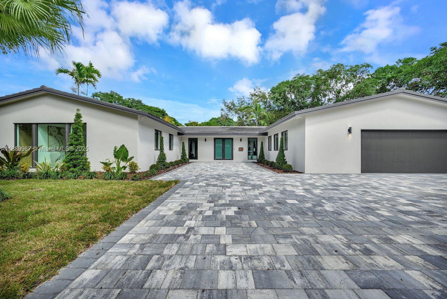 COUNTRY CLUB GROVE PT 1 - Residential