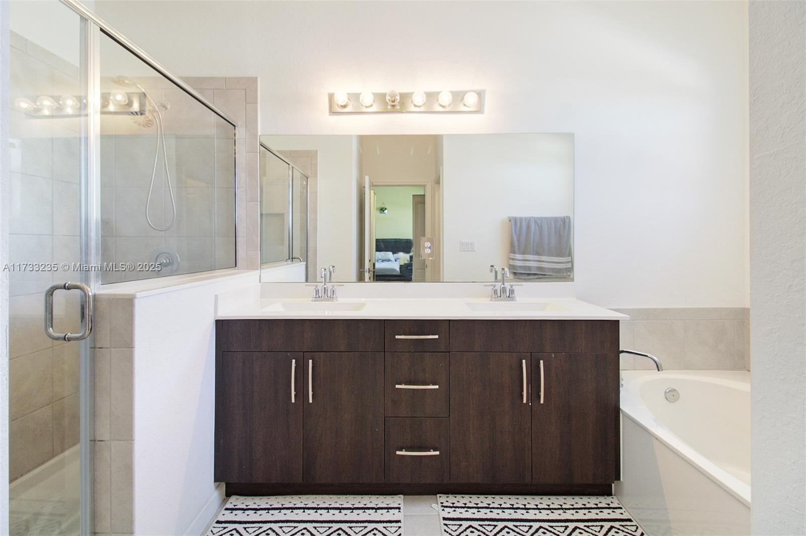 A H AT TURNPIKE SOUTH SEC - Residential