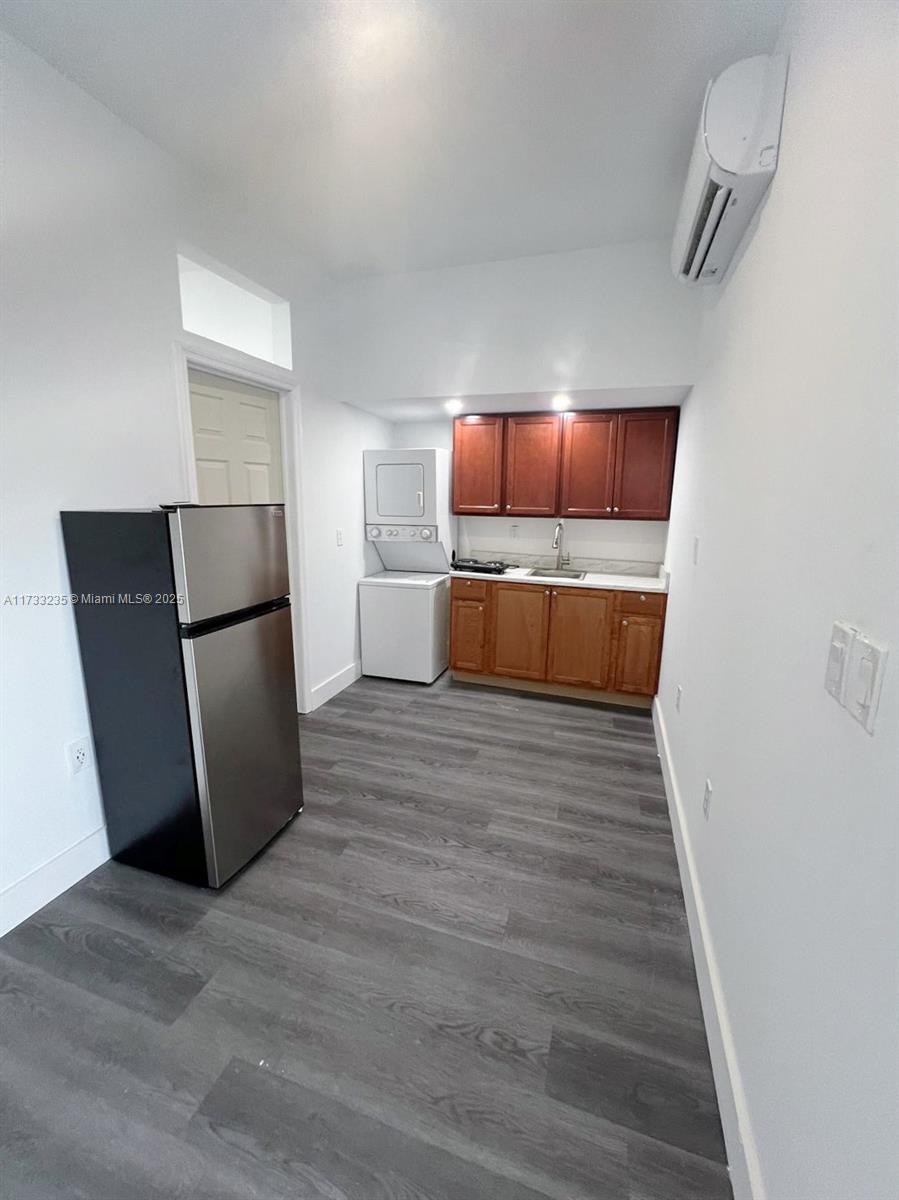 A H AT TURNPIKE SOUTH SEC - Residential