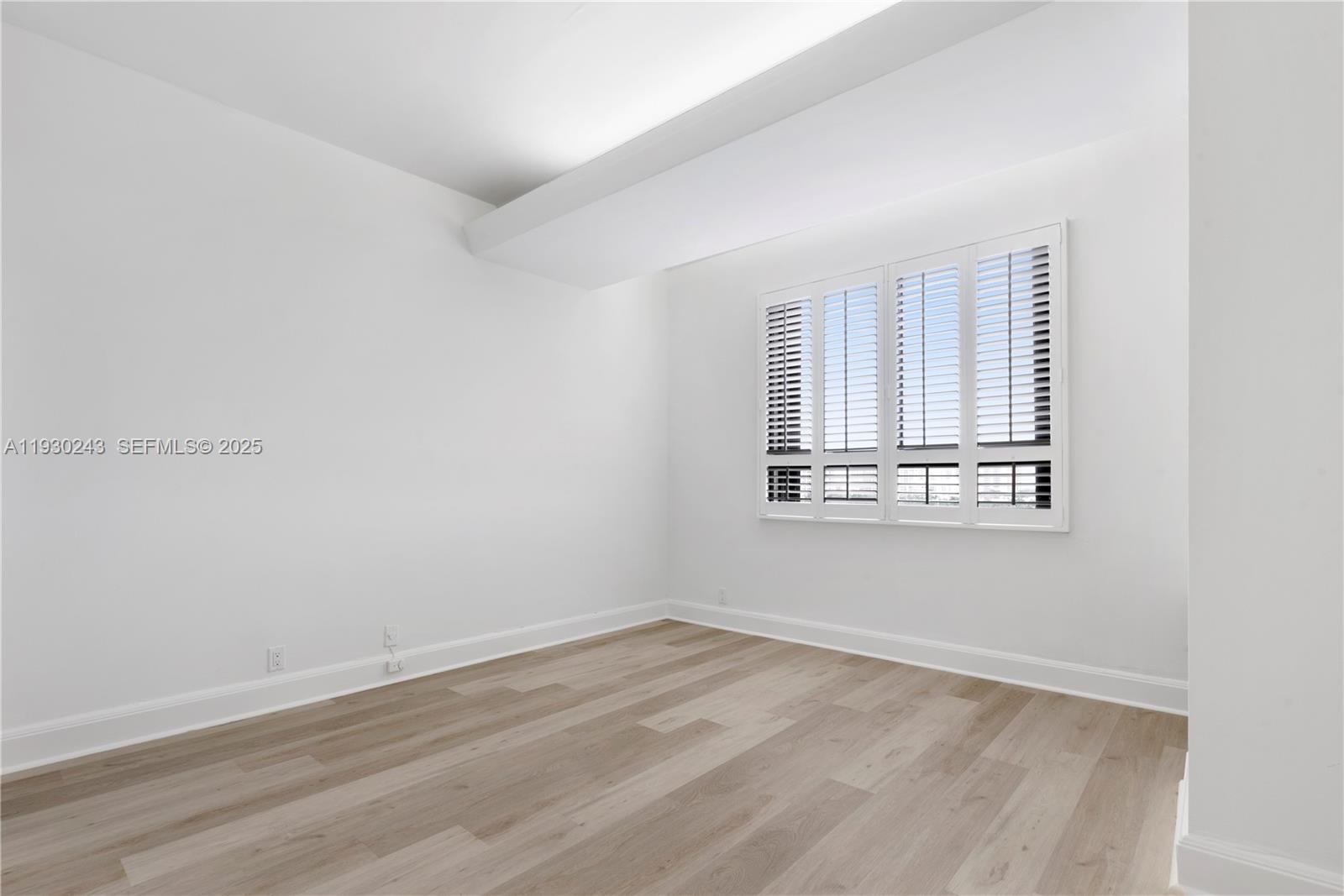 THE EMERALDBAY @ KEY COLO - Residential