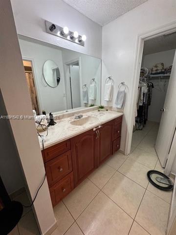 LAGO GRANDE FIVE-C CONDO - Residential