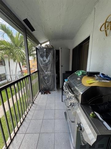 LAGO GRANDE FIVE-C CONDO - Residential