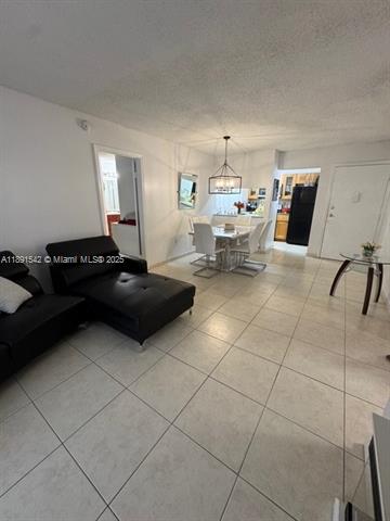 LAGO GRANDE FIVE-C CONDO - Residential
