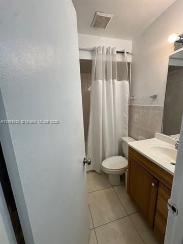 LAGO GRANDE FIVE-C CONDO - Residential