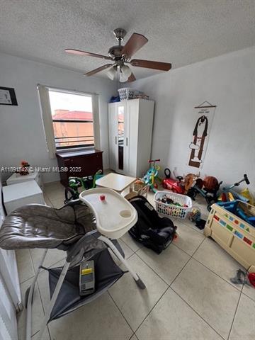 LAGO GRANDE FIVE-C CONDO - Residential