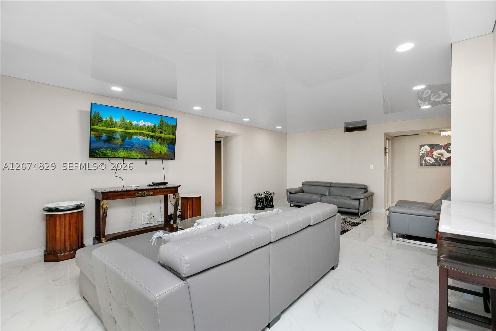 1880 S Ocean Dr 406