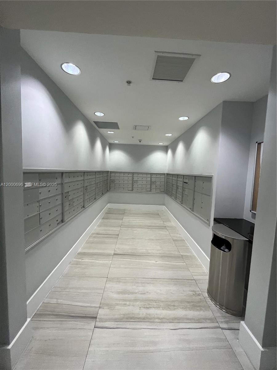 TERRAZAS RIVERPARK VILLAG - Residential