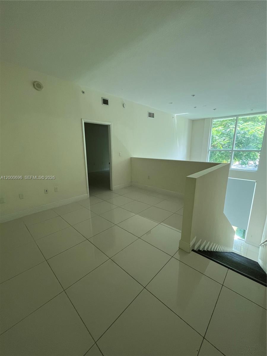 TERRAZAS RIVERPARK VILLAG - Residential