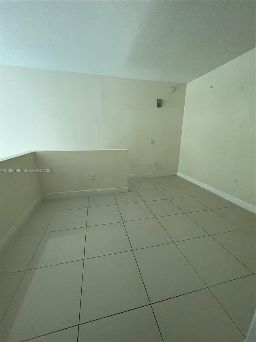 TERRAZAS RIVERPARK VILLAG - Residential