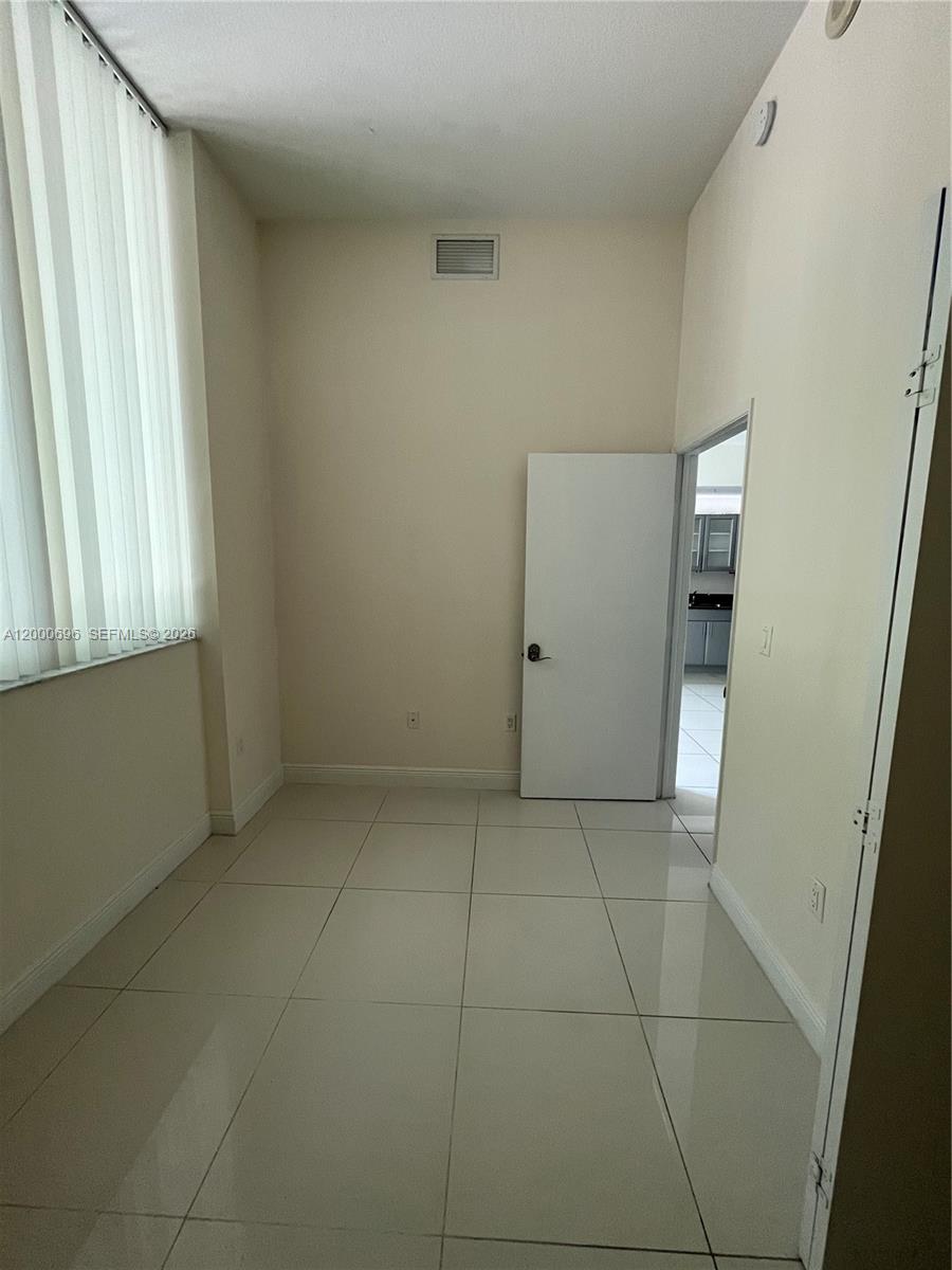 TERRAZAS RIVERPARK VILLAG - Residential