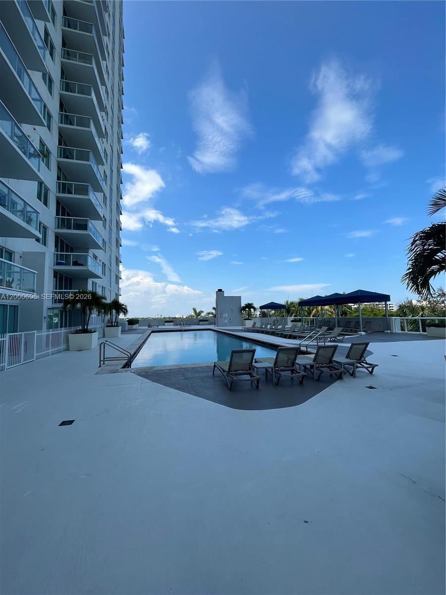 TERRAZAS RIVERPARK VILLAG - Residential