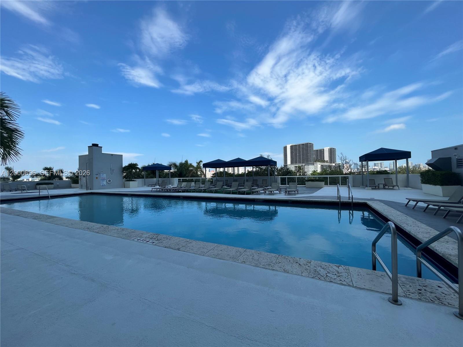TERRAZAS RIVERPARK VILLAG - Residential