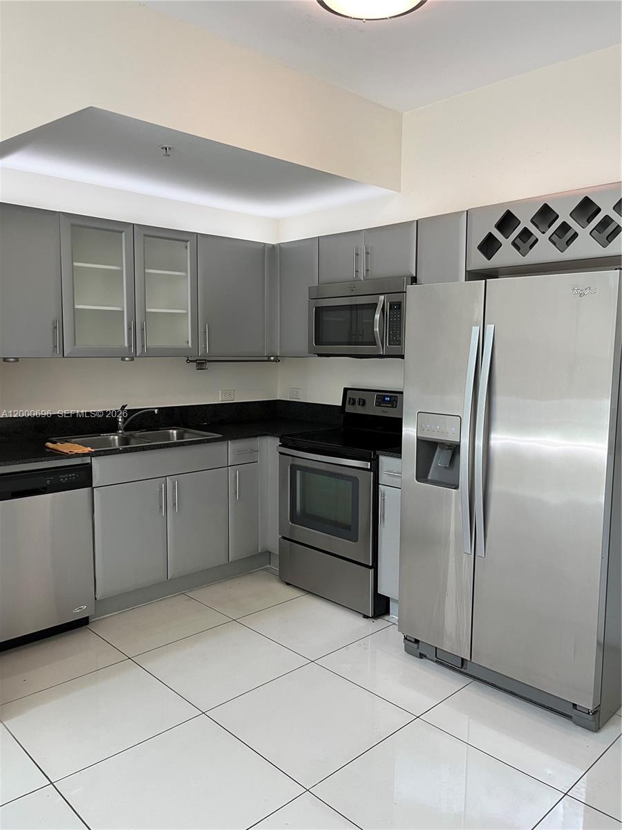 TERRAZAS RIVERPARK VILLAG - Residential