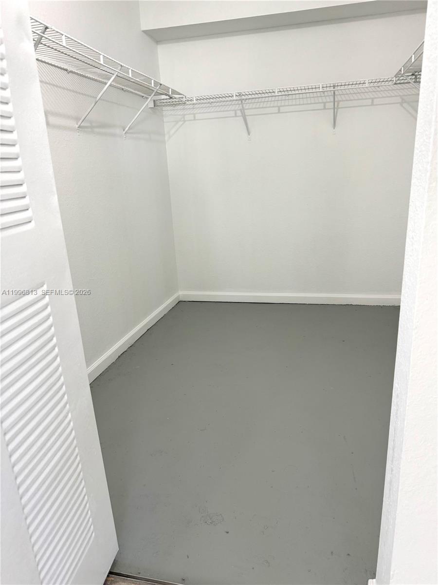 VISTA TRACE CONDO - Residential