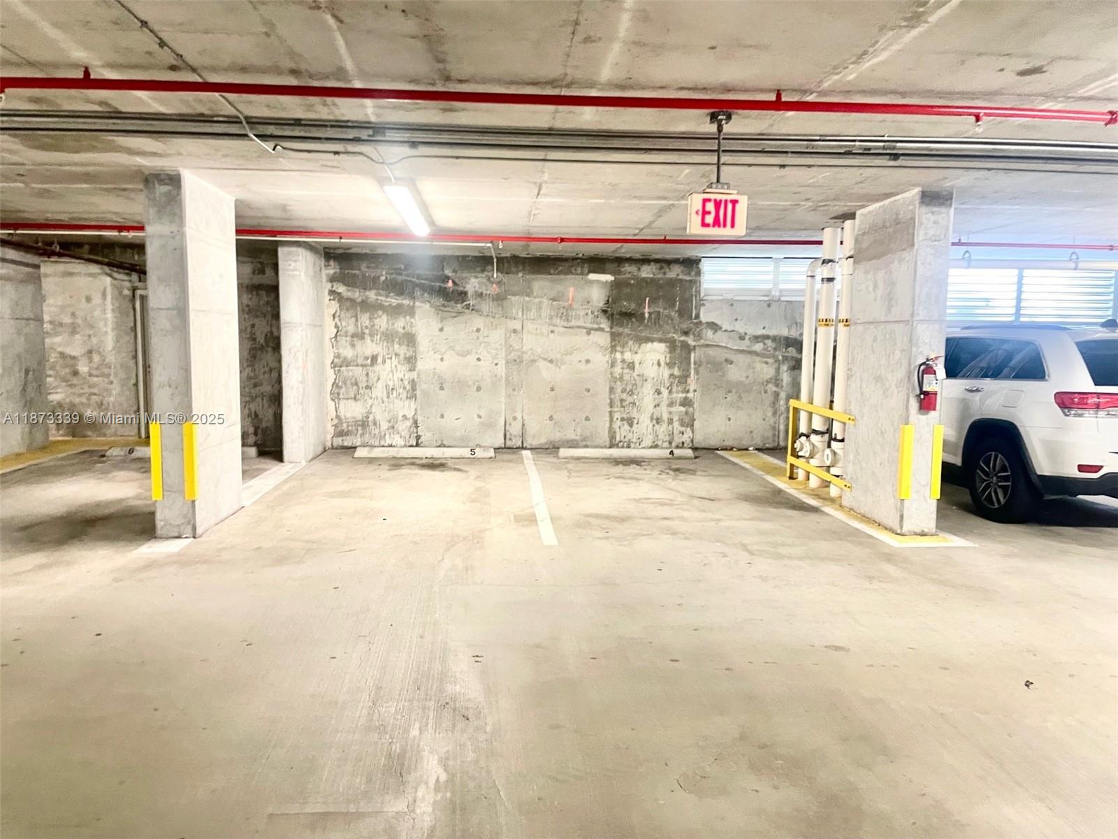 THE ATRIUM AT AVENTURA CO - Residential Lease