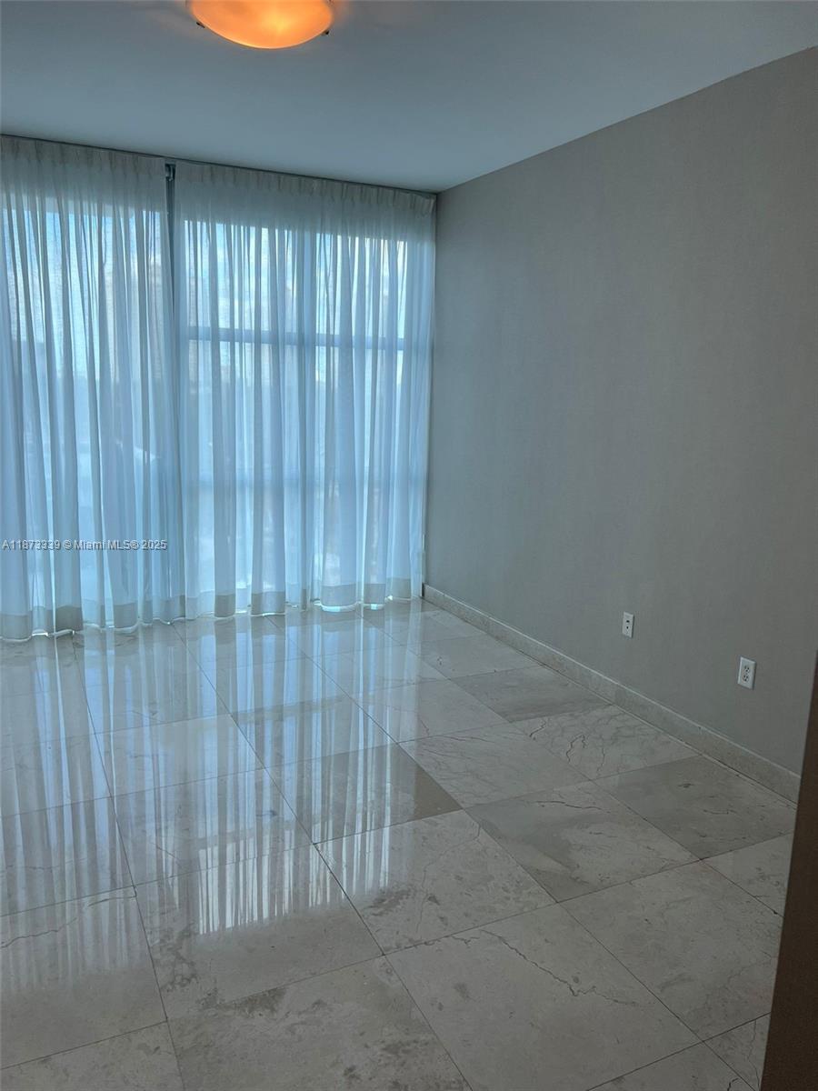 THE ATRIUM AT AVENTURA CO - Residential Lease