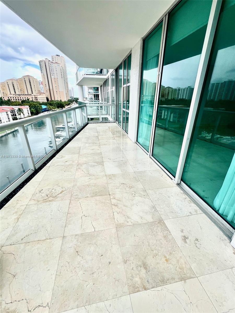 THE ATRIUM AT AVENTURA CO - Residential Lease