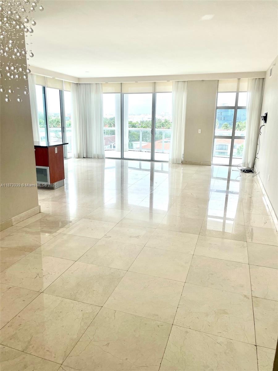 THE ATRIUM AT AVENTURA CO - Residential Lease