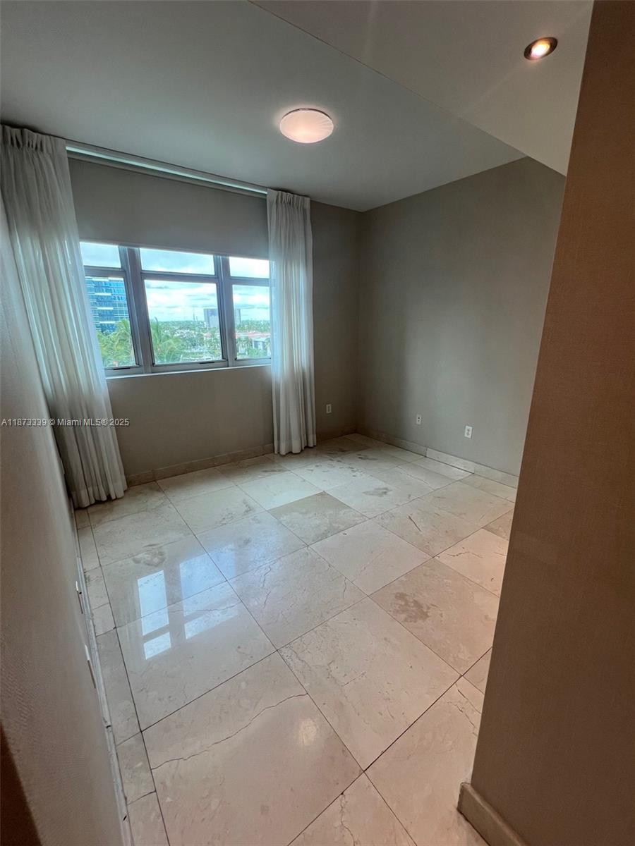 THE ATRIUM AT AVENTURA CO - Residential Lease