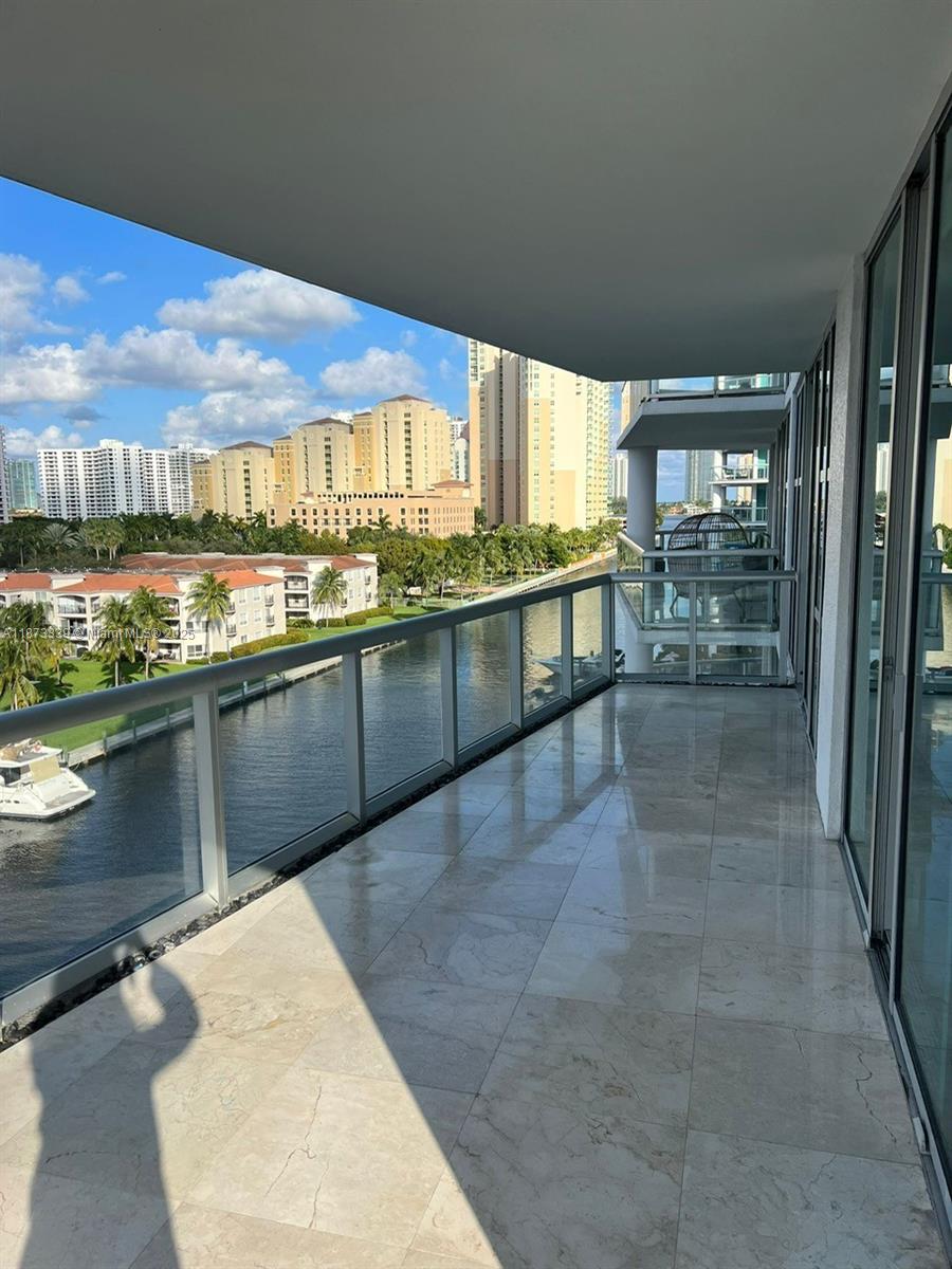THE ATRIUM AT AVENTURA CO - Residential Lease