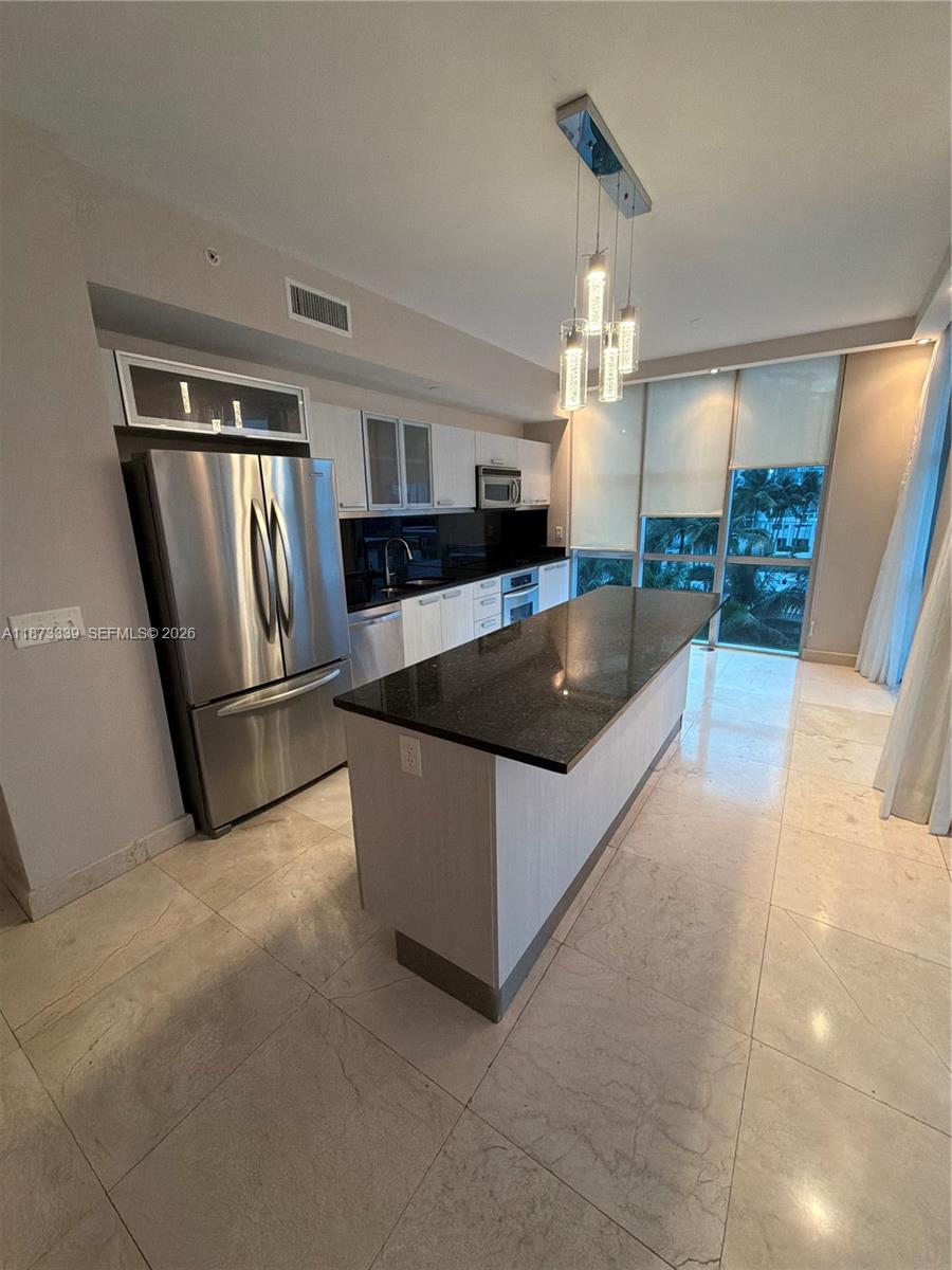 3131 NE 188th St 1-702