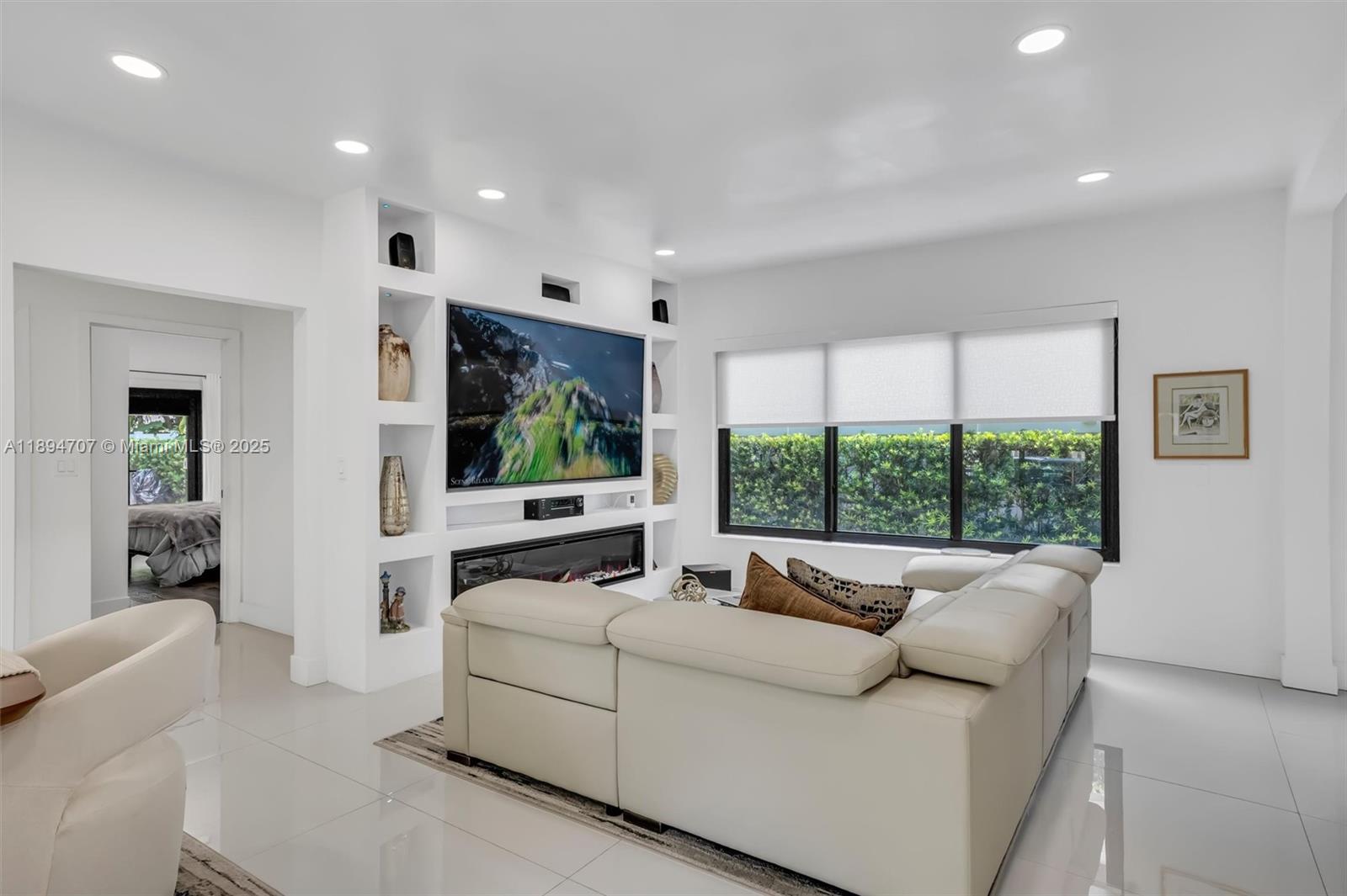SILVER BLUFF EST-SEC B - Residential Income