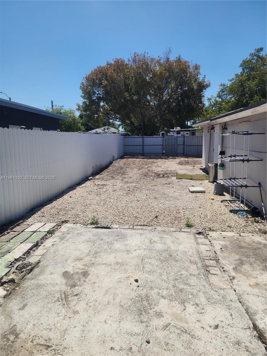 PL OF NORTH HAVEN - Residential