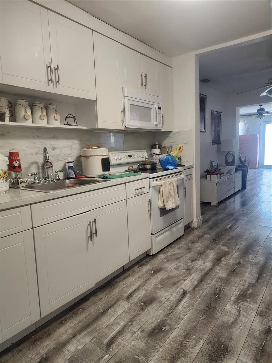 PL OF NORTH HAVEN - Residential