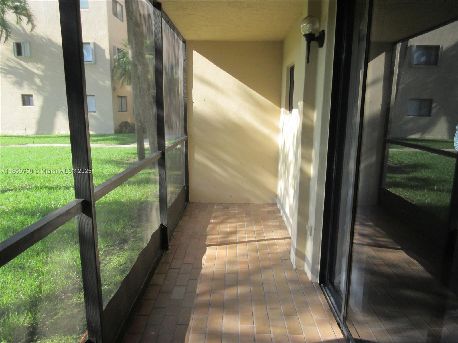 THE HORIZONS CONDO #6 - Residential