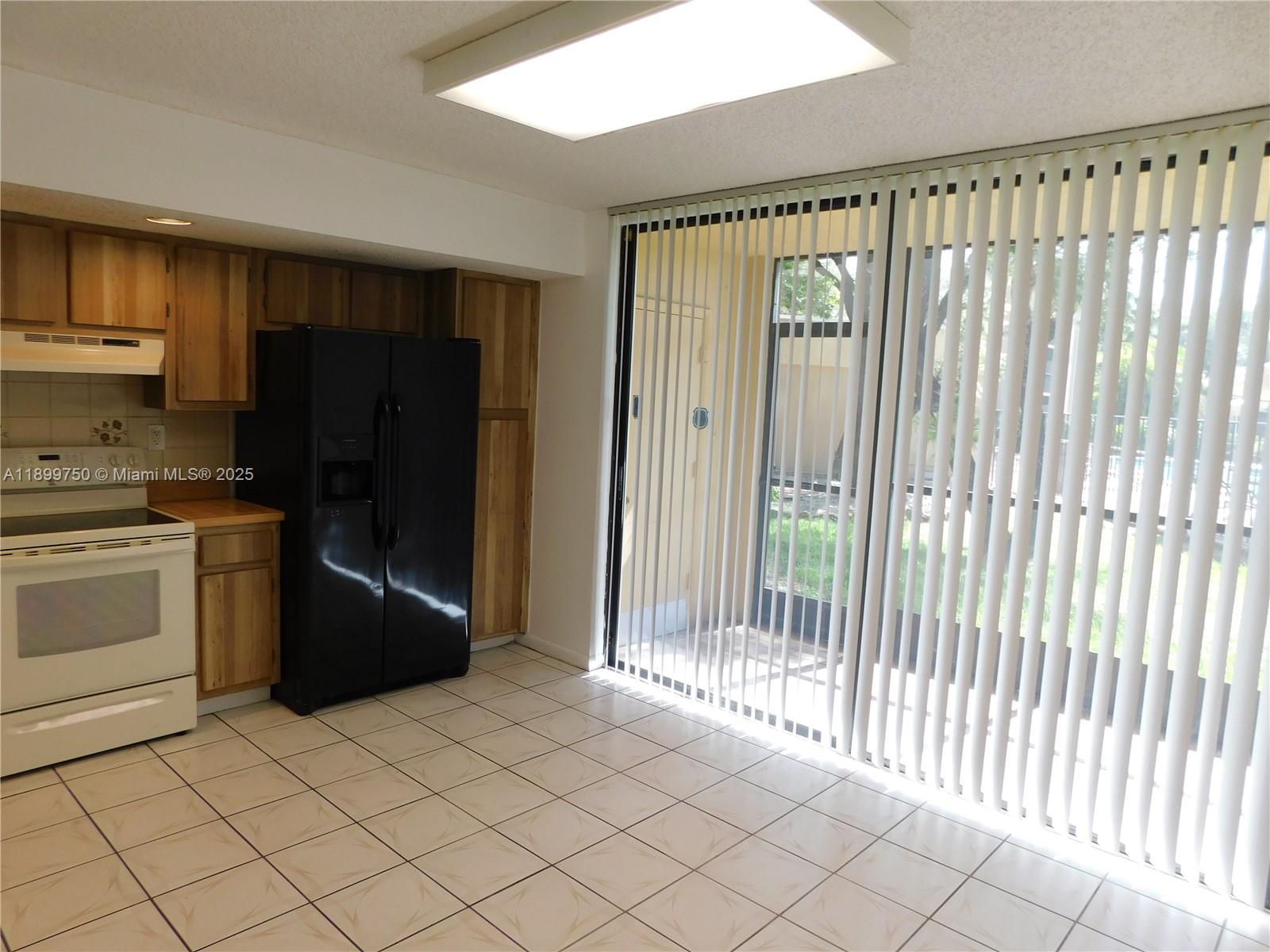 8005 SW 107 AV 118