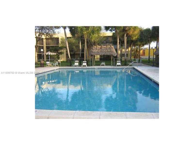 THE HORIZONS CONDO #6 - Residential