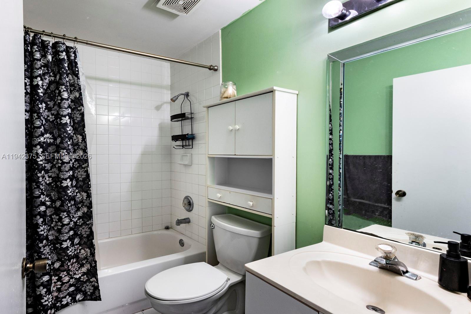 MAJESTIC ESTATES 1ST ADDN - Residential