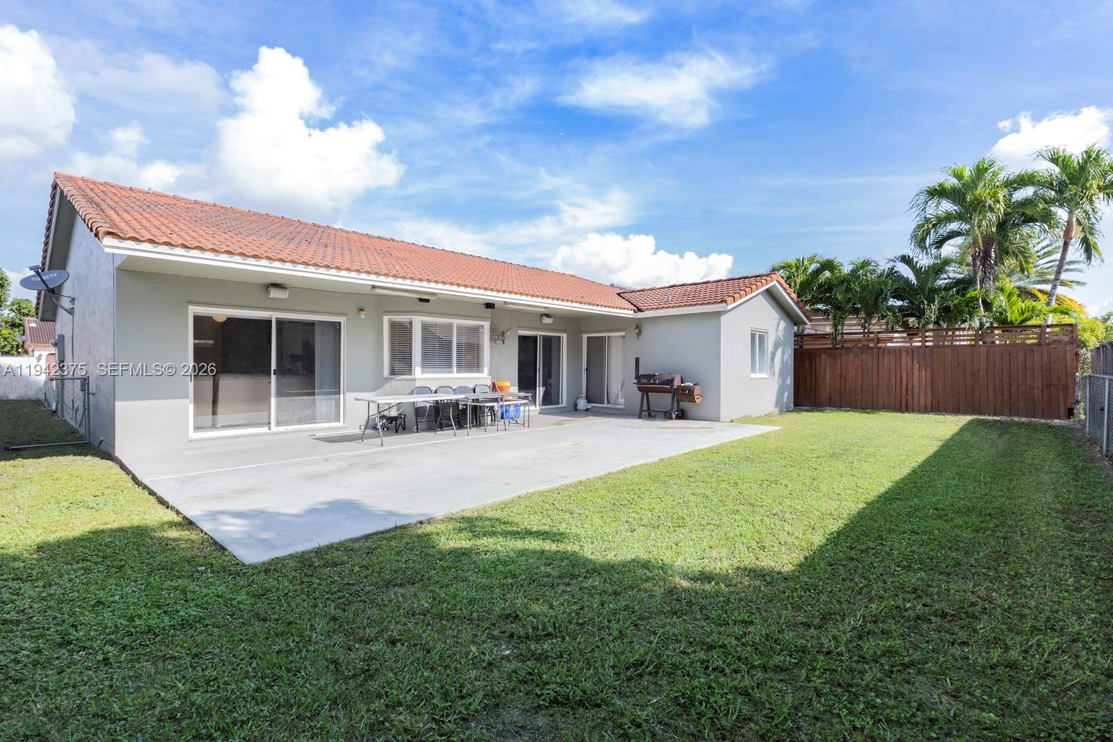 MAJESTIC ESTATES 1ST ADDN - Residential