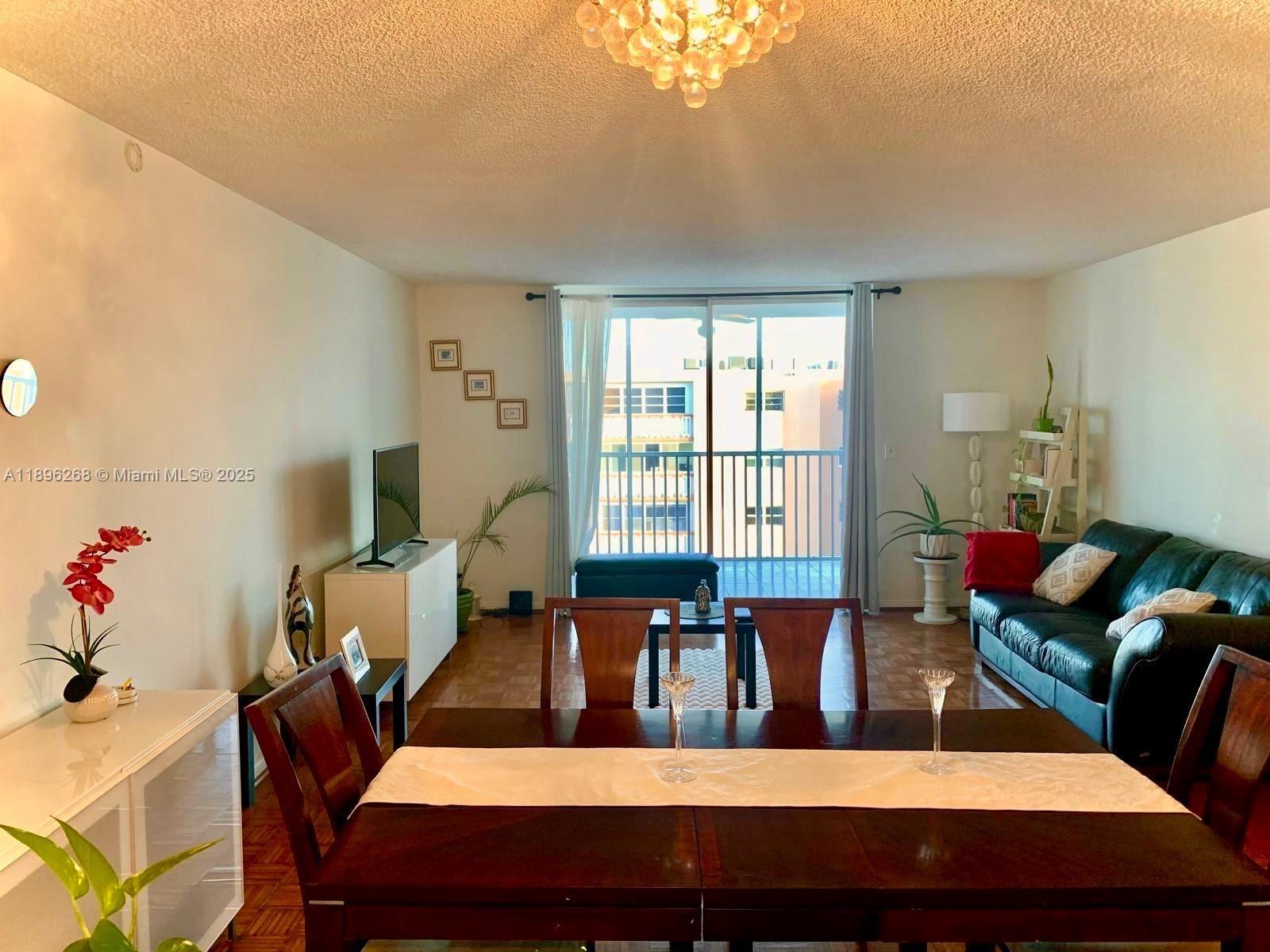 319 NE 14th Ave 702