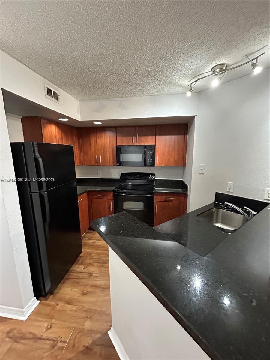 ISLES AT LAGO MAR CONDO - Residential Lease