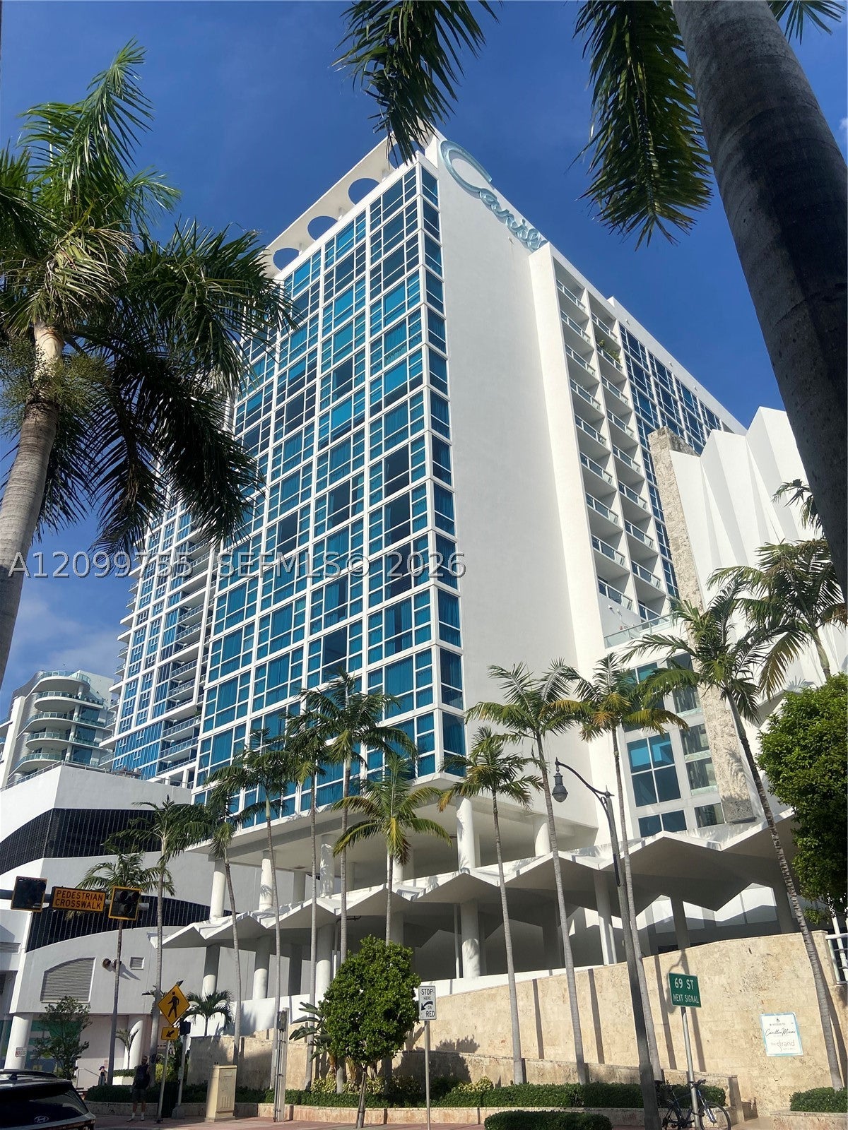 6801 Collins Ave 401