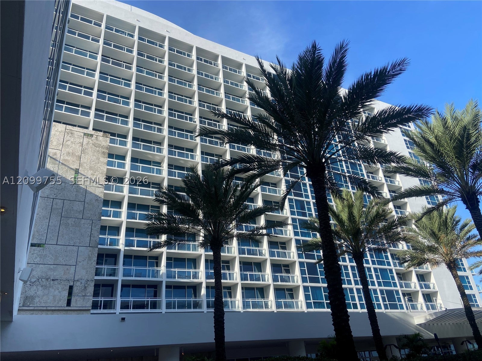 6801 Collins Ave 401
