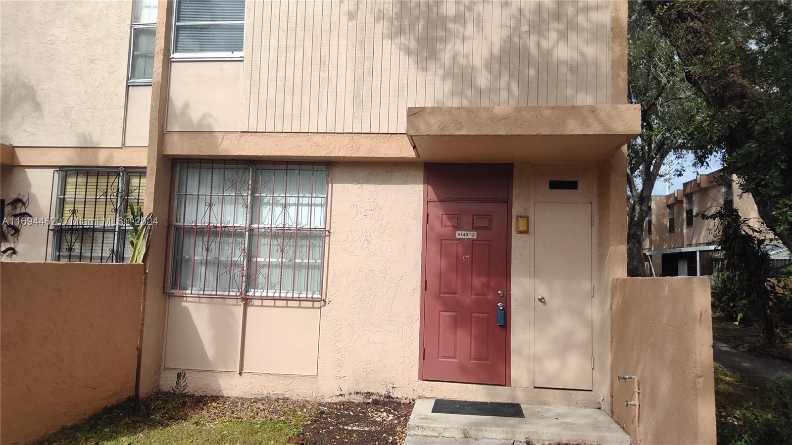 Property for Sale at 6149 Sw 69th St 12, South Miami, Miami-Dade County, Florida - Bedrooms: 3 
Bathrooms: 2  - $265,000