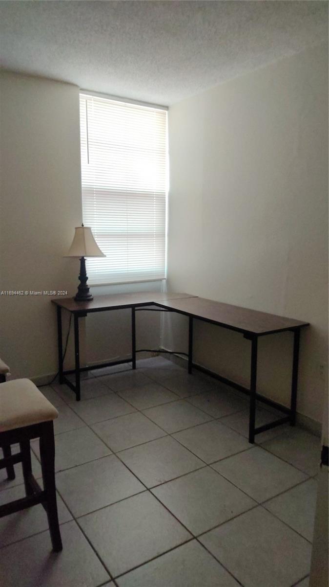 LEE PARK CONDO - Residential