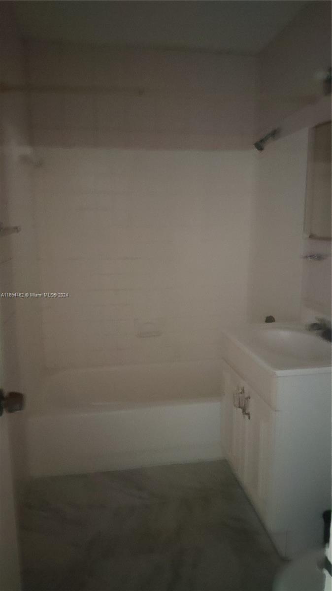 LEE PARK CONDO - Residential