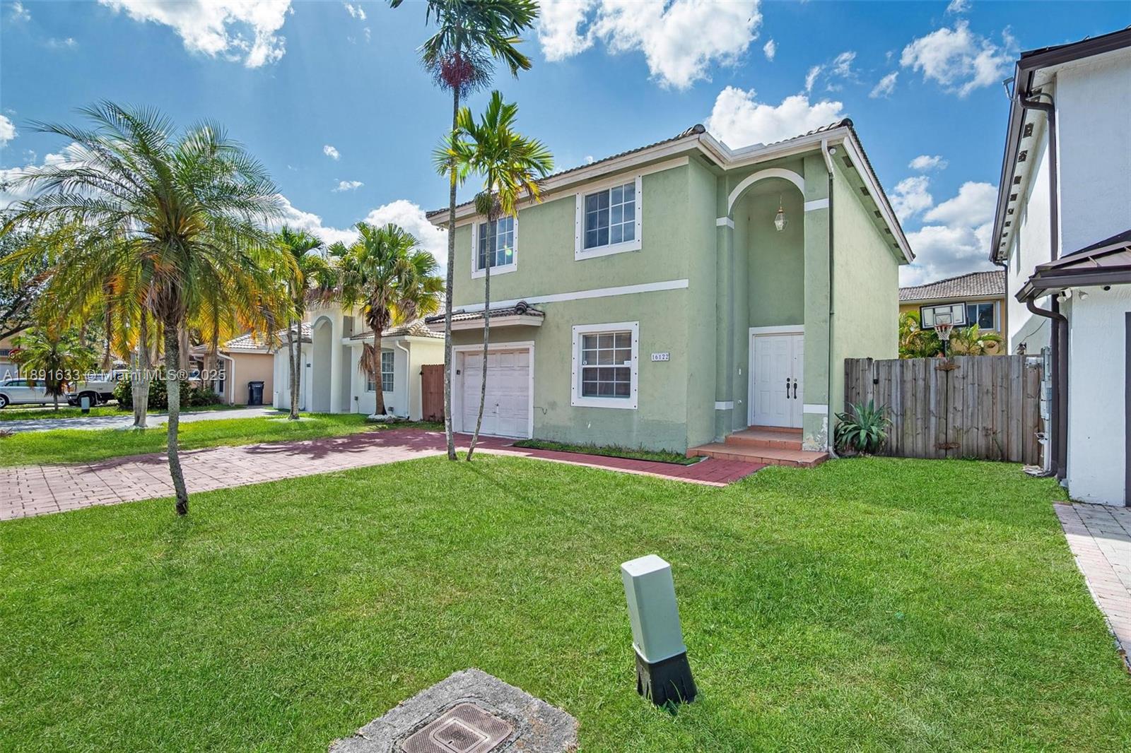 CHRISTINA AT THE HAMMOCKS - Residential